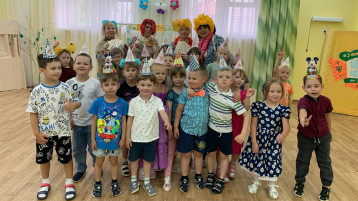 Бабушка Яга отмечает день рождения! Бабушка Яга отмечает день рождения!.